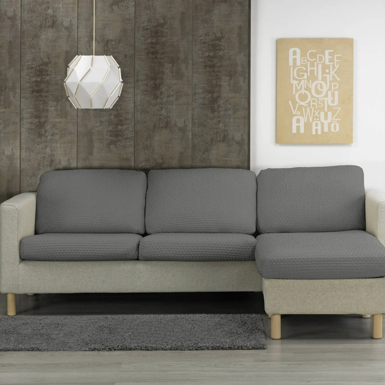 Šedý žabičkovaný bipružný potah na pohovku