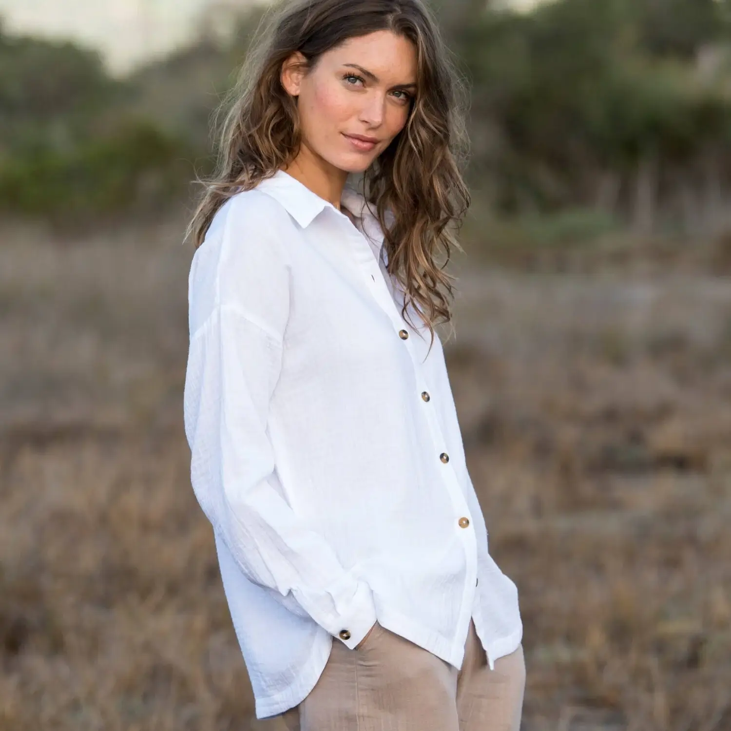 Bílá, dlouhá halenka