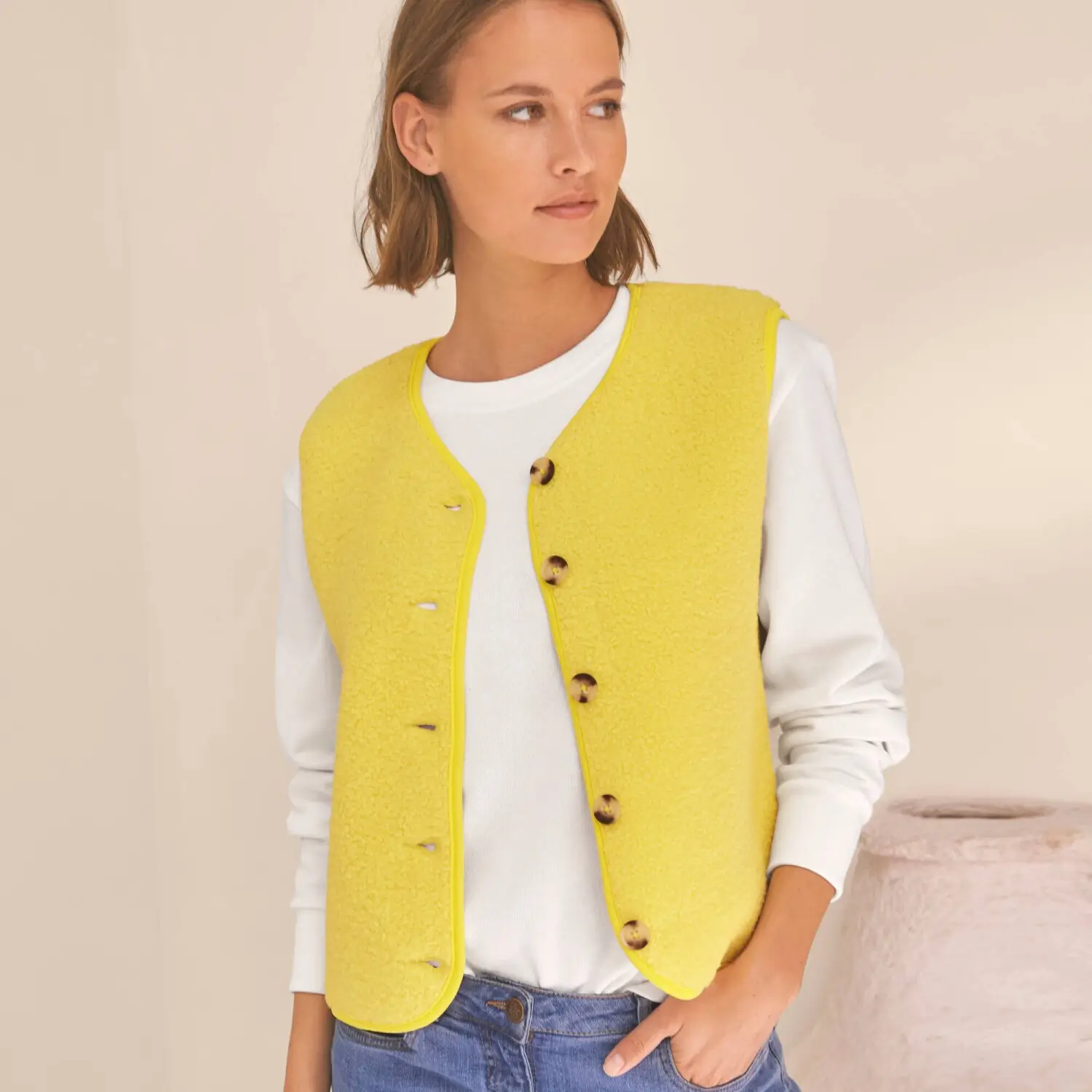 Vesta bez rukávů žlutá